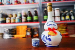 Rượu bàu đá đặc sản miền trung