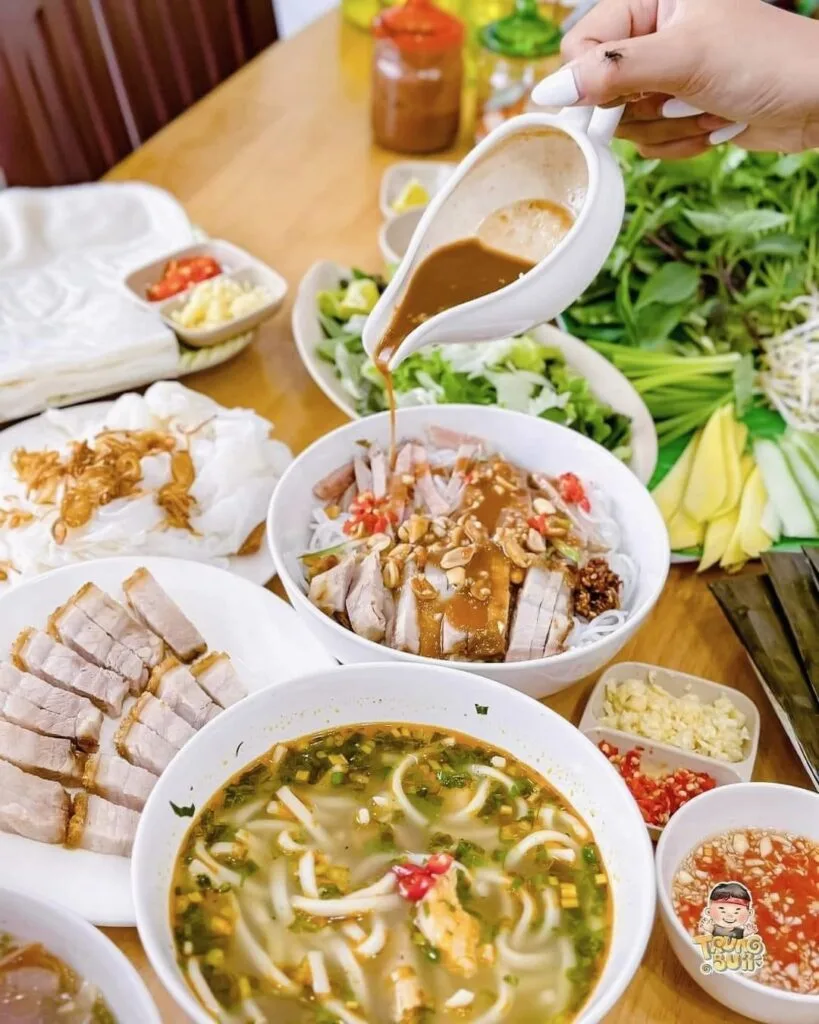 Món mắm nêm Dì Cẩn