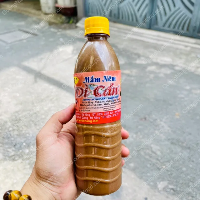 Hình ảnh chai mắm nêm Dì Cẩn thực tế